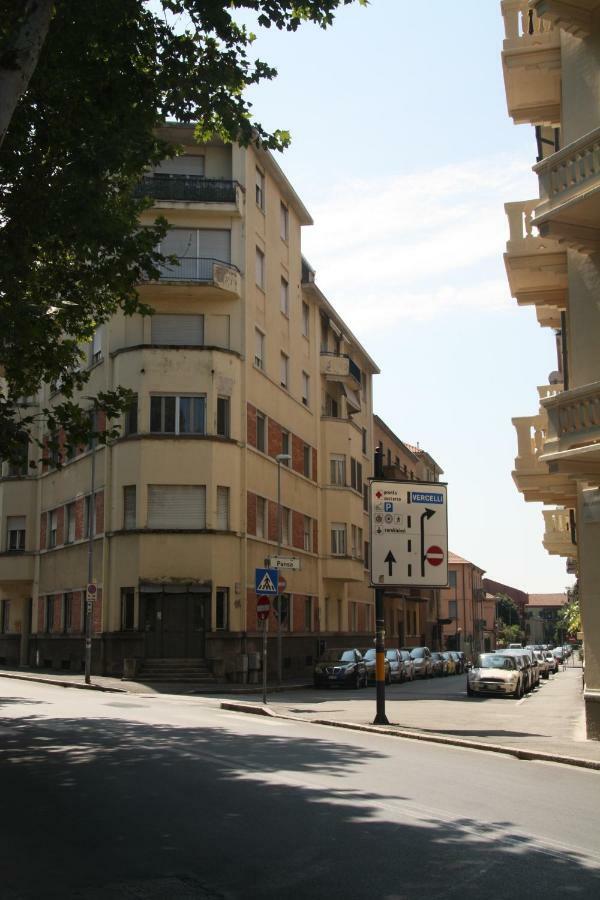 Davide & Mary Friendly House Apartment Novara Exterior photo